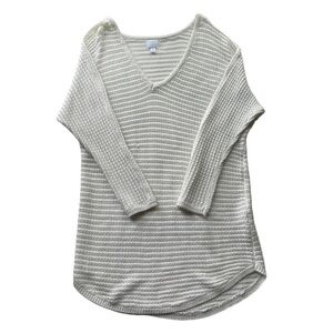 SOHO New York & Co Tunic Sweater Cable knit white medium V-neck workwear